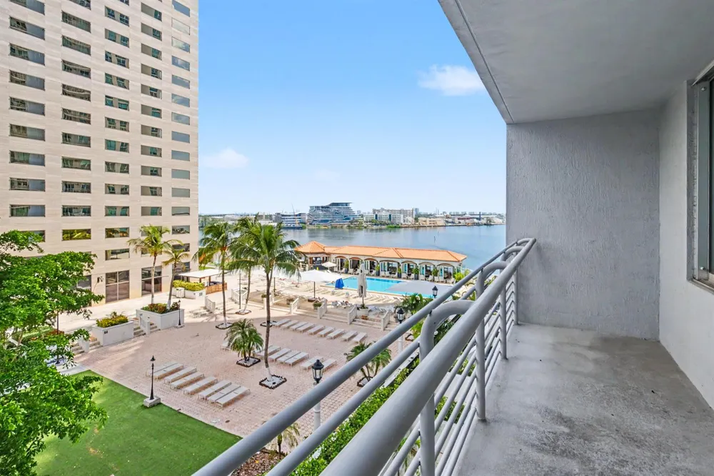 335 S Biscayne Boulevard #1002 Miami, FL 33131