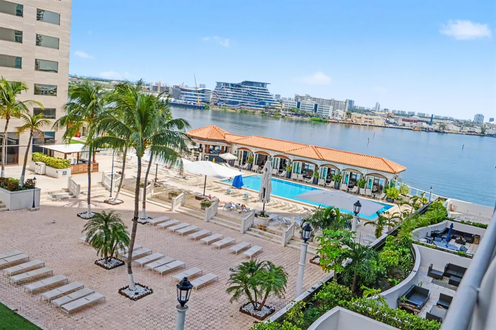 335 S Biscayne Boulevard #1002 Miami, FL 33131