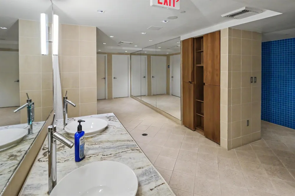 335 S Biscayne Boulevard #1002 Miami, FL 33131