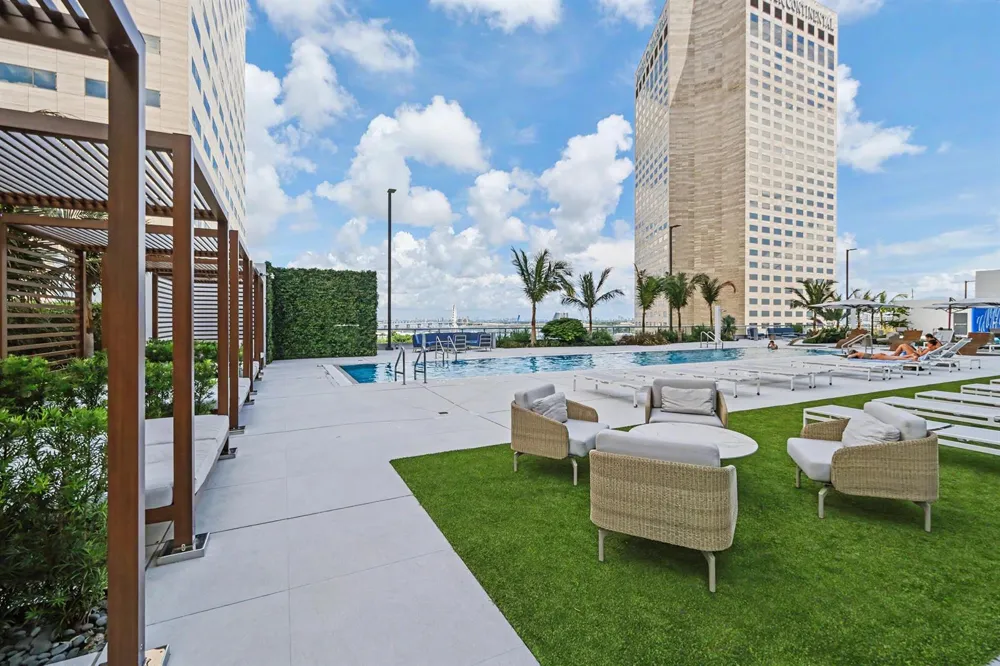 335 S Biscayne Boulevard #1002 Miami, FL 33131