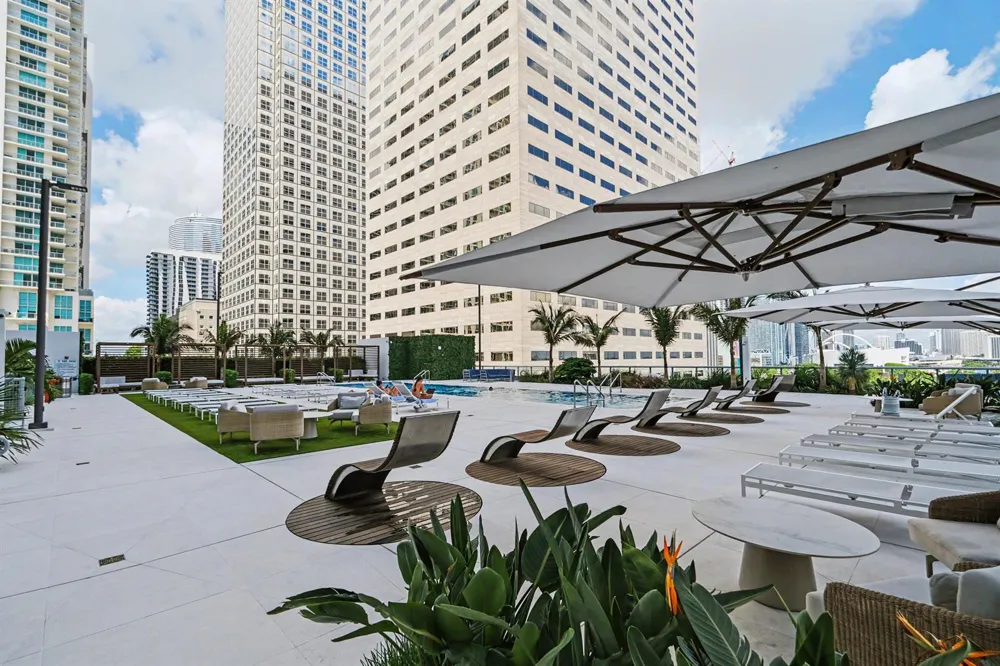 335 S Biscayne Boulevard #1002 Miami, FL 33131