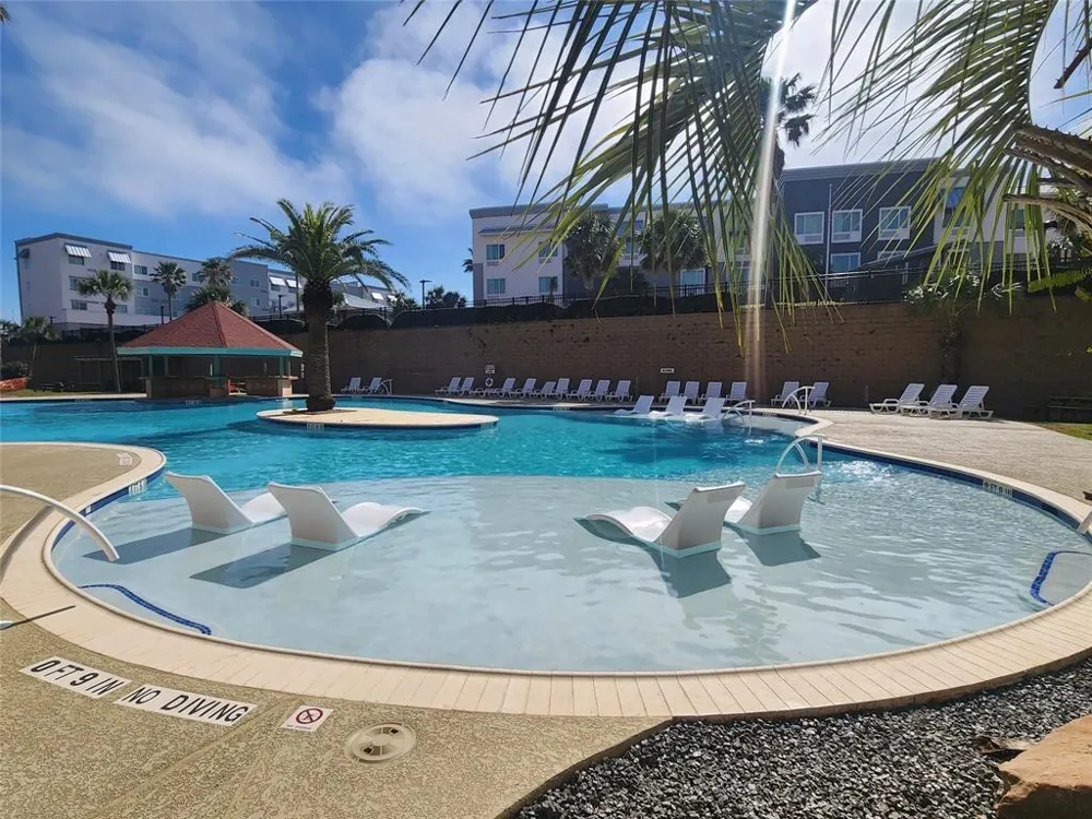 9520 Seawall Boulevard #155 Galveston, TX 77554