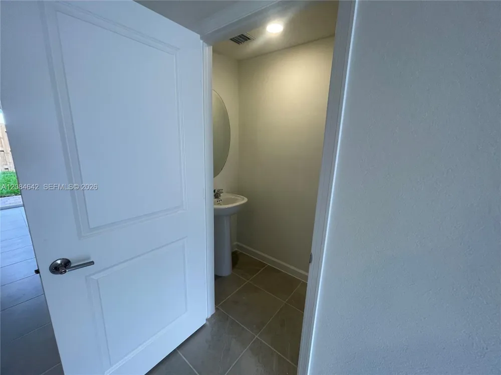 2568 SE 25th Rd #2568 Homestead, FL 33035