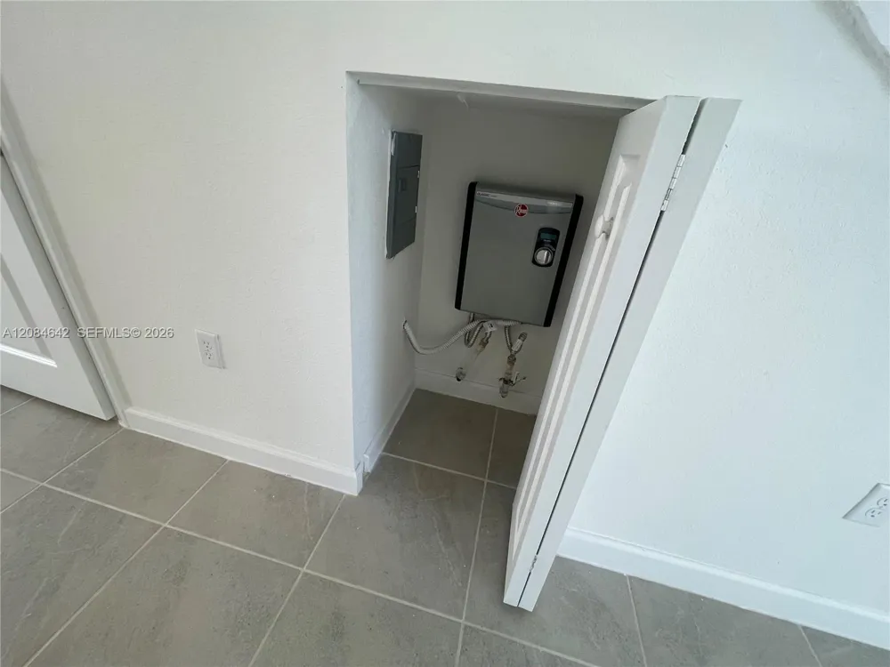 2568 SE 25th Rd #2568 Homestead, FL 33035