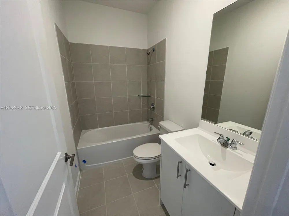 2568 SE 25th Rd #2568 Homestead, FL 33035