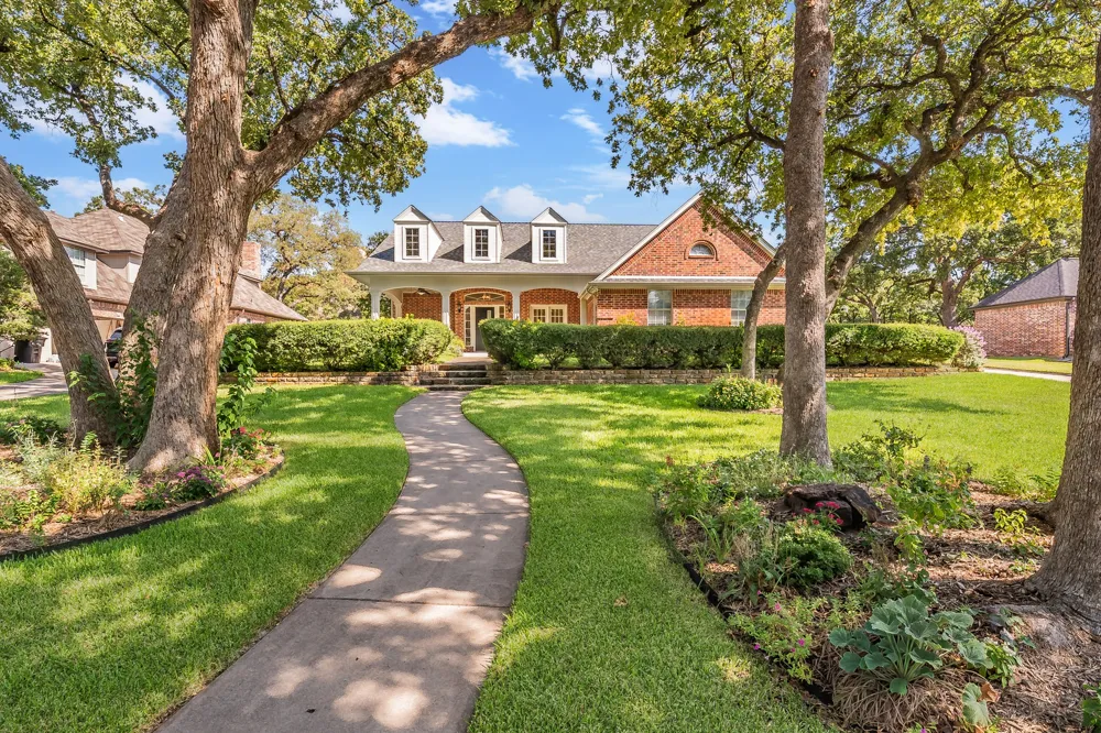 2802 Yorkshire Lane Southlake, TX 76092
