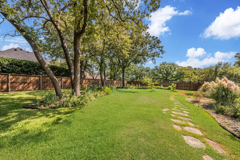 2802 Yorkshire Lane Southlake, TX 76092