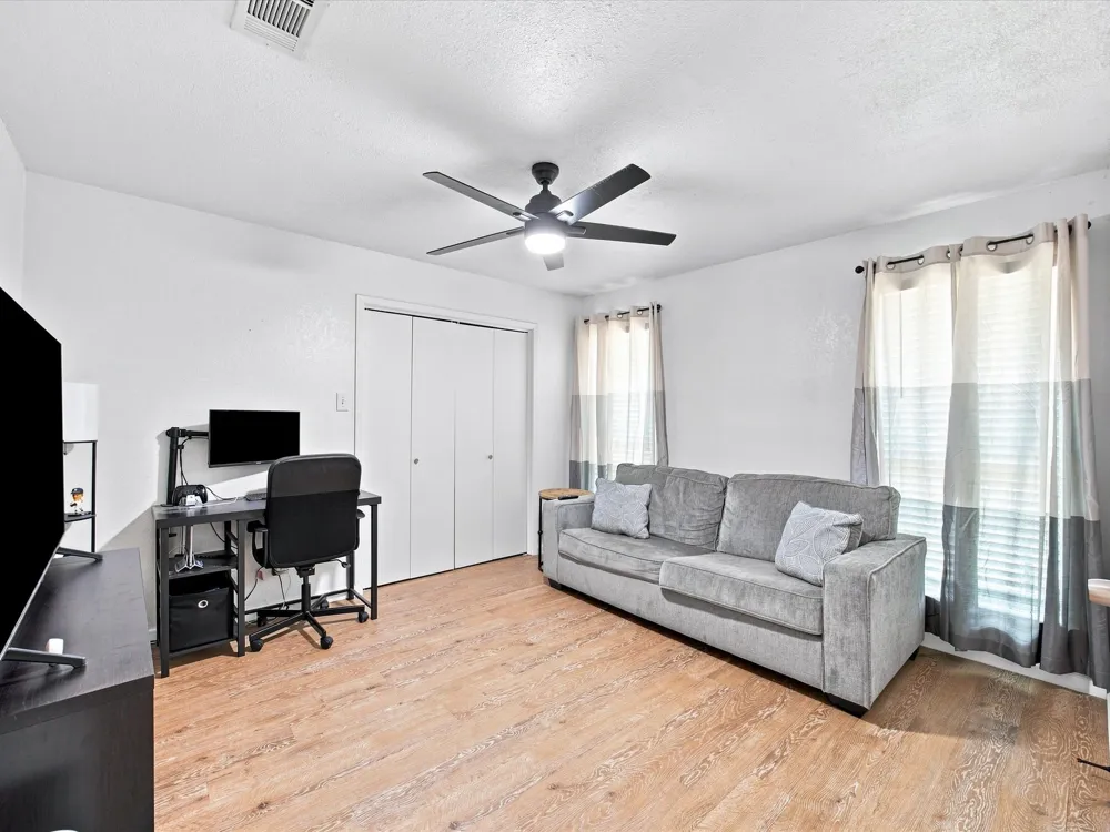 1701 Queen Street Fort Worth, TX 76103