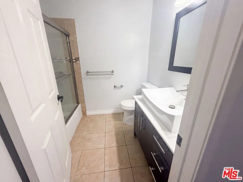 68 Maegan Place #4 Thousand Oaks, CA 91362