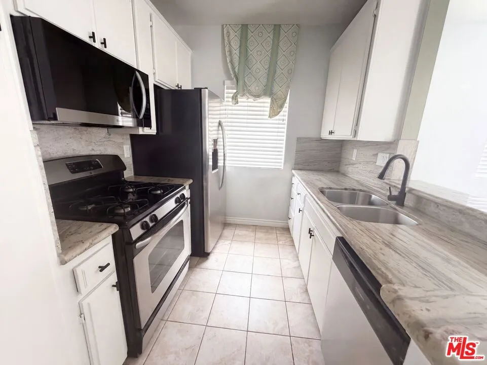68 Maegan Place #4 Thousand Oaks, CA 91362