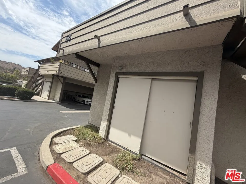 68 Maegan Place #4 Thousand Oaks, CA 91362