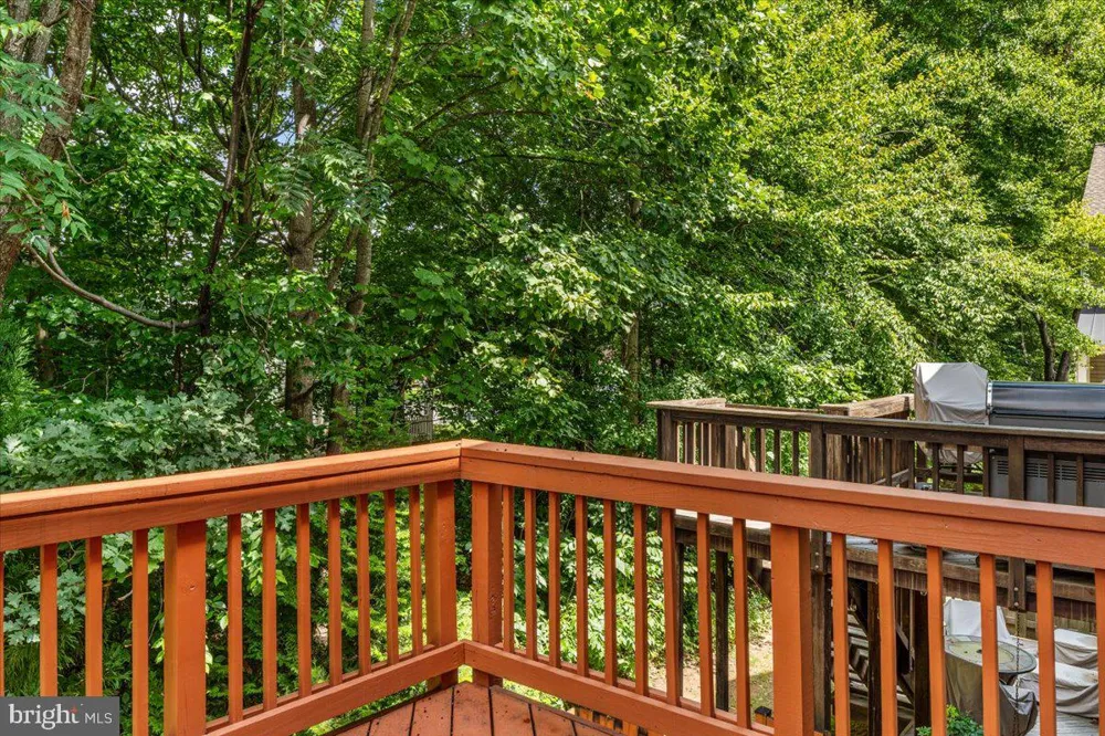 20547 WARBURTON BAY SQUARE #37 Sterling, VA 20165
