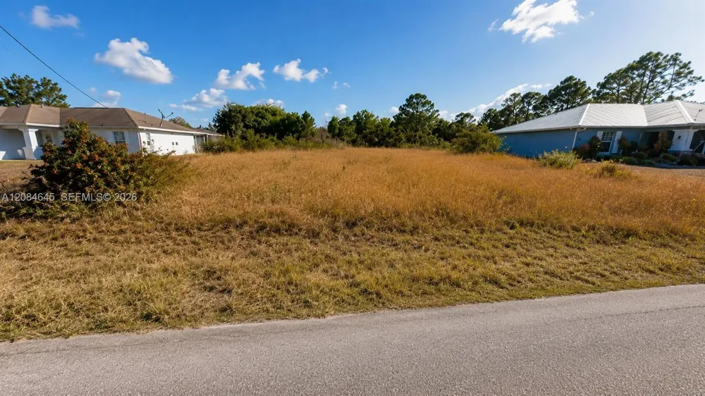 2713 53rd St W Lehigh Acres, FL 33971