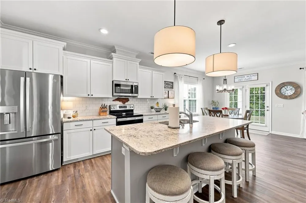 1023 Woodview Ridge Trail Lewisville, NC 27023