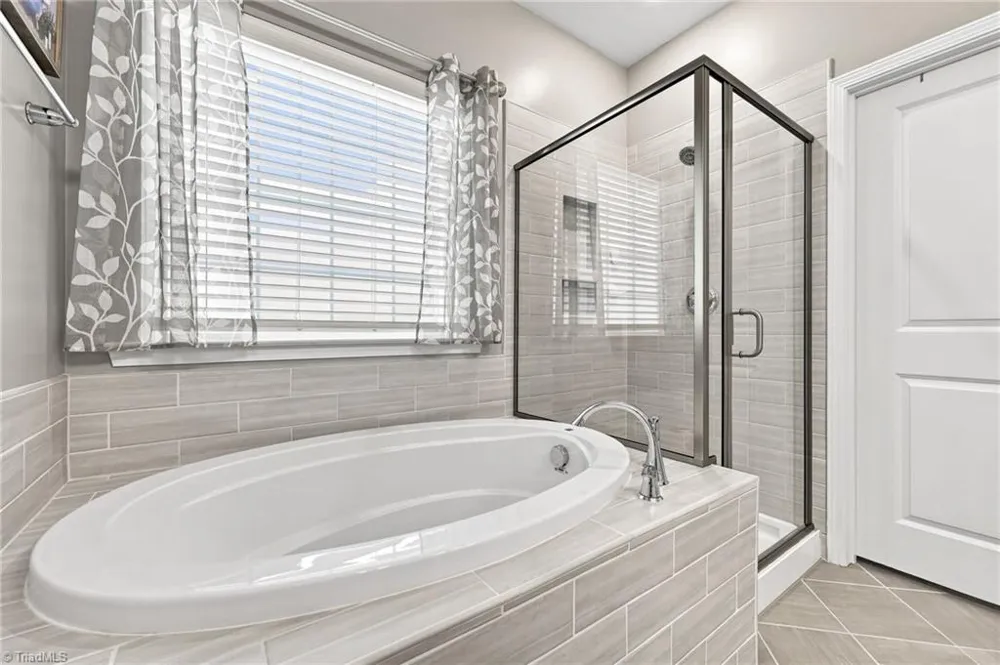 1023 Woodview Ridge Trail Lewisville, NC 27023