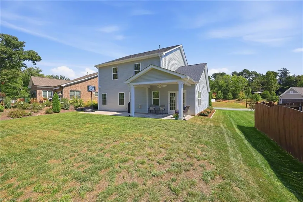 1023 Woodview Ridge Trail Lewisville, NC 27023