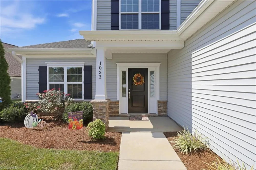 1023 Woodview Ridge Trail Lewisville, NC 27023