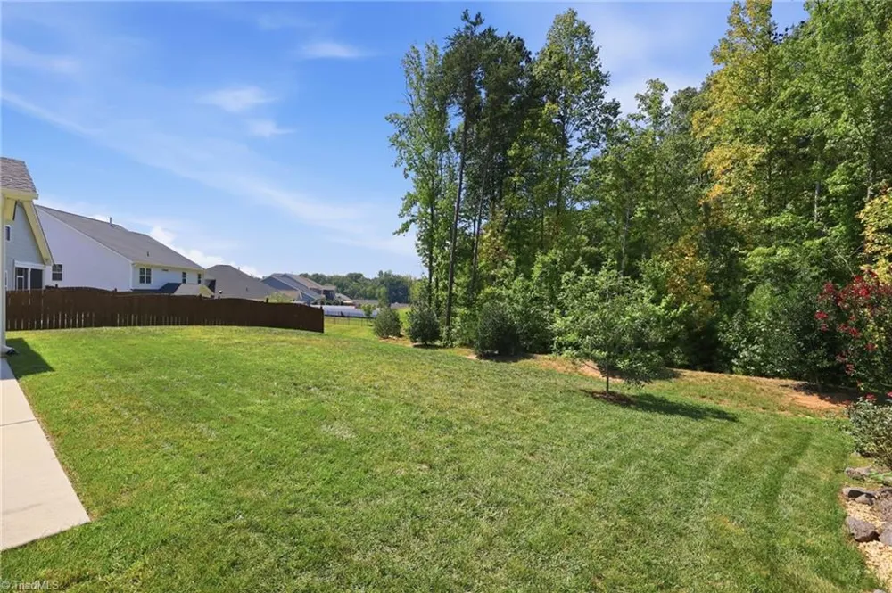 1023 Woodview Ridge Trail Lewisville, NC 27023