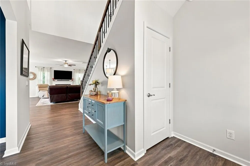 1023 Woodview Ridge Trail Lewisville, NC 27023