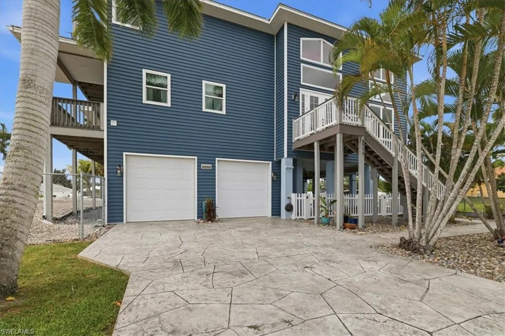 5711 Linden Lane Bokeelia, FL 33922