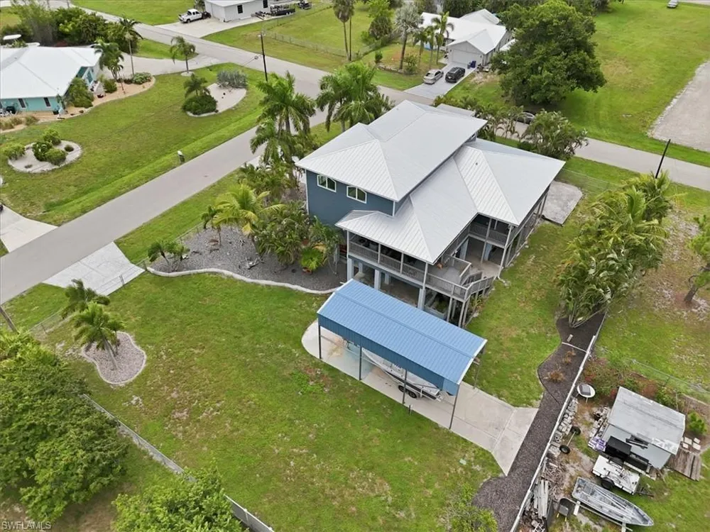 5711 Linden Lane Bokeelia, FL 33922