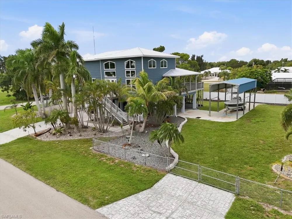 5711 Linden Lane Bokeelia, FL 33922