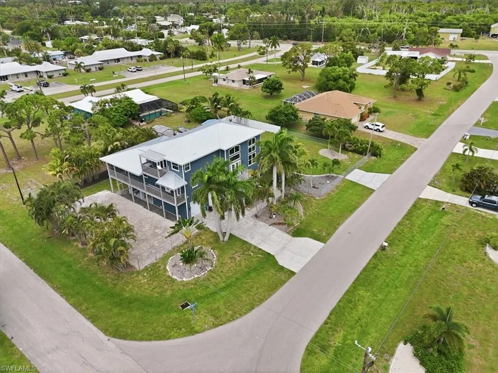 5711 Linden Lane Bokeelia, FL 33922