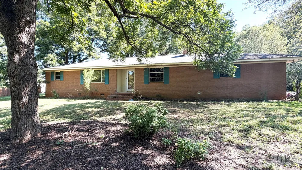1515 Pleasant Plains Road Matthews, NC 28105