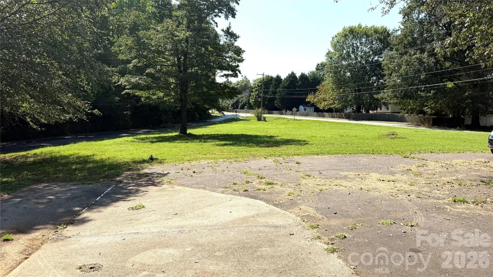 1515 Pleasant Plains Road Matthews, NC 28105