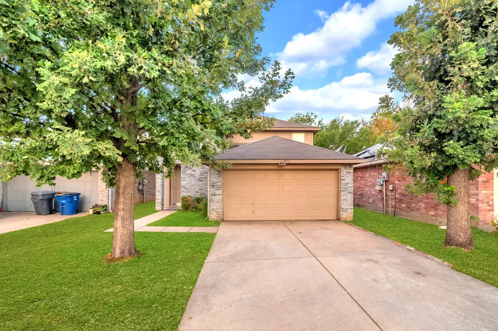 3517 Apple Valley Way Dallas, TX 75227