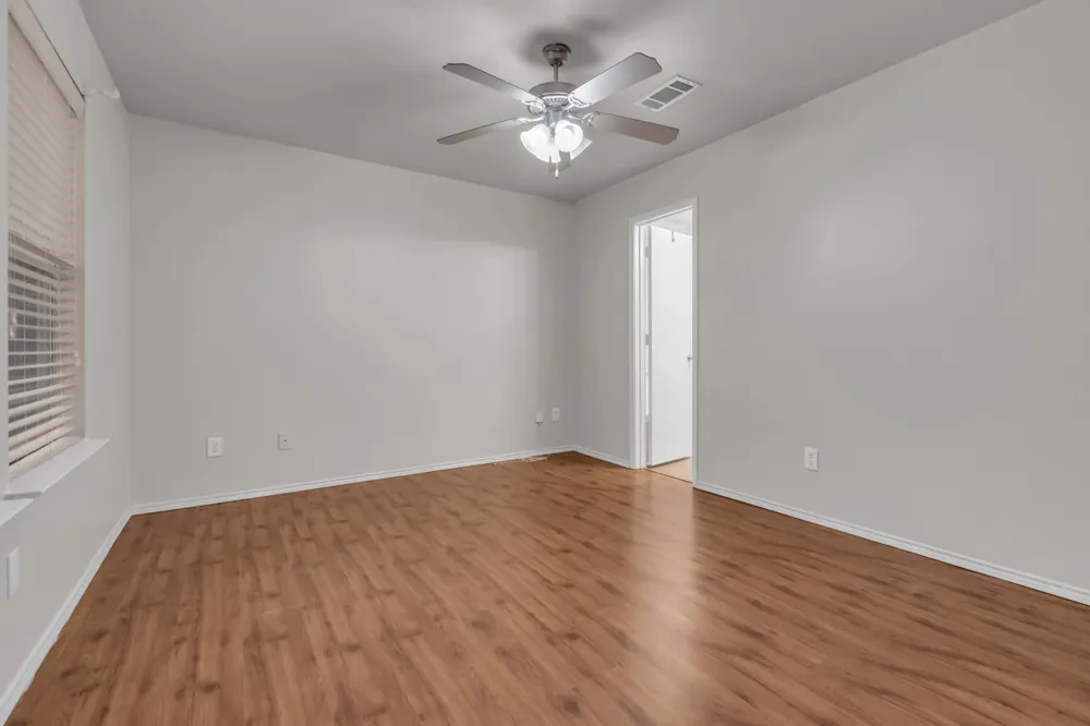 3517 Apple Valley Way Dallas, TX 75227
