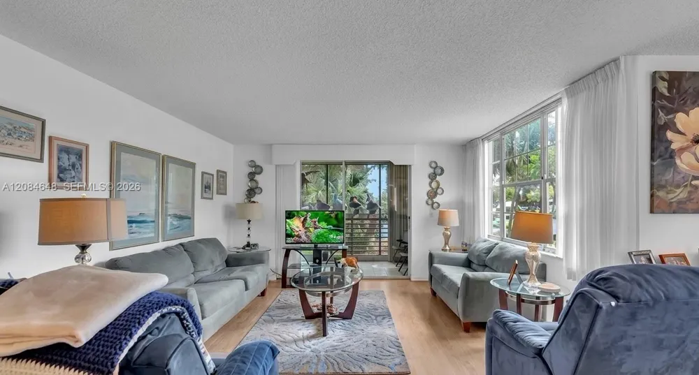 1300 Saint Charles Pl #L11 Pembroke Pines, FL 33026