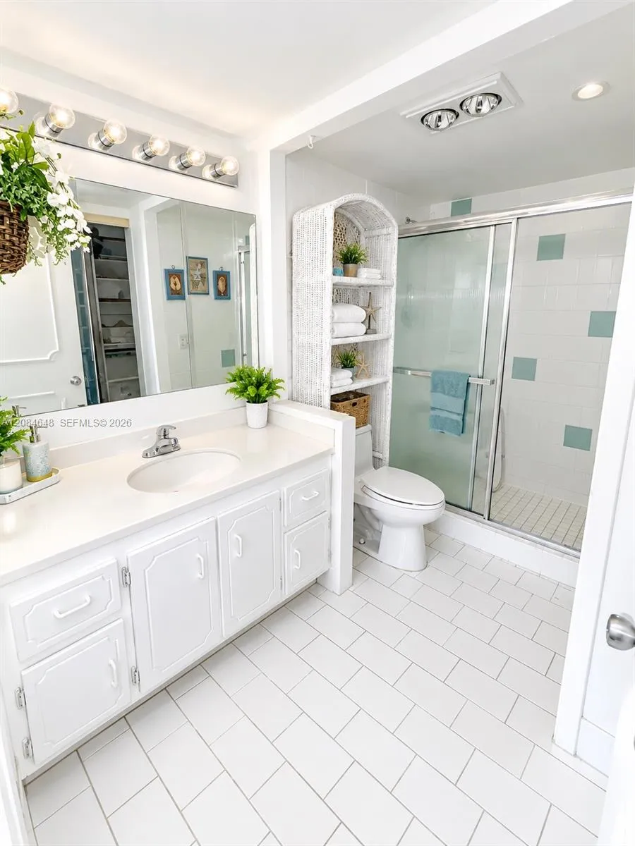1300 Saint Charles Pl #L11 Pembroke Pines, FL 33026