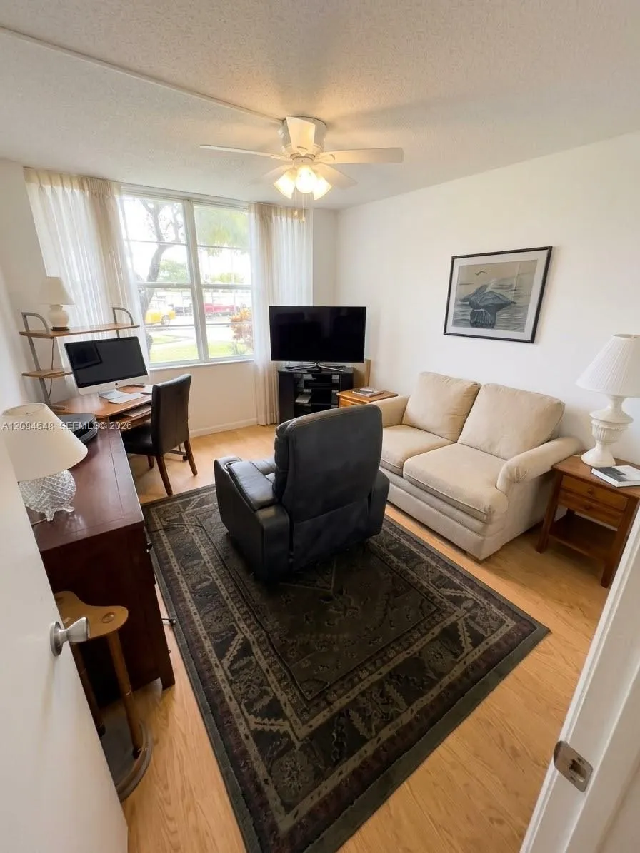 1300 Saint Charles Pl #L11 Pembroke Pines, FL 33026