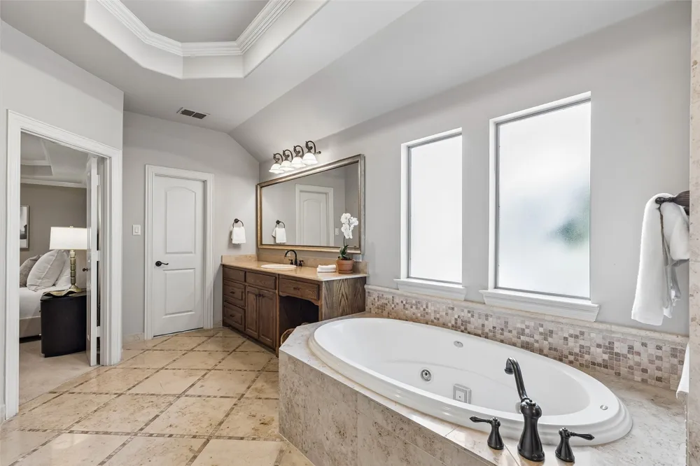 8523 Lakemont Drive Dallas, TX 75209