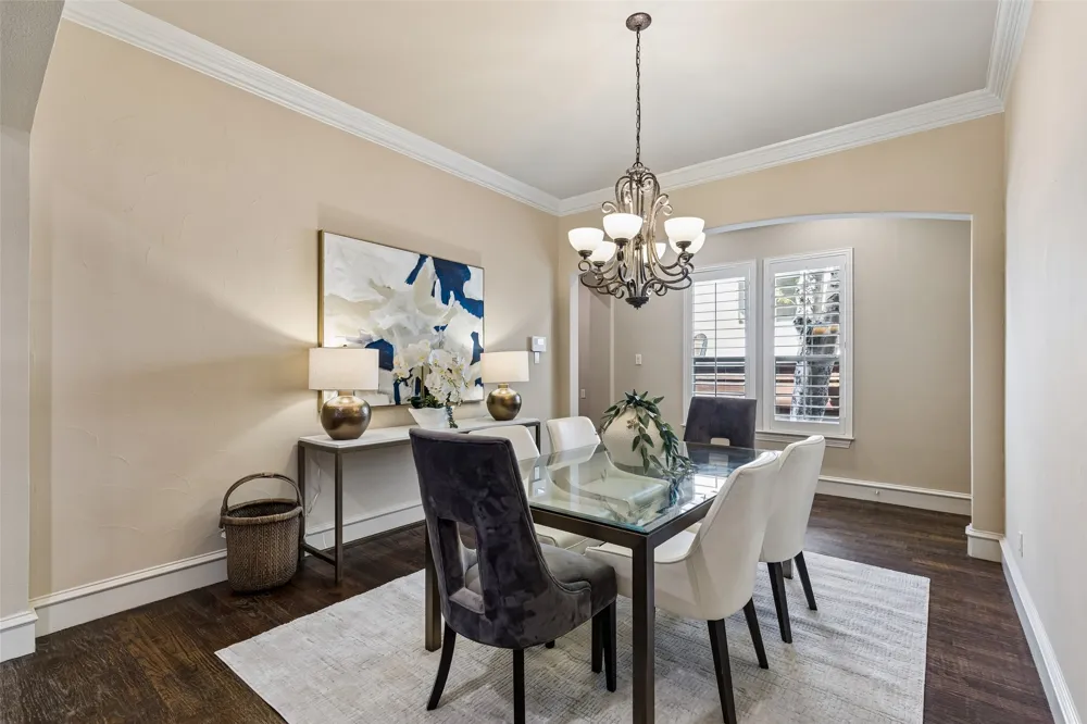 8523 Lakemont Drive Dallas, TX 75209