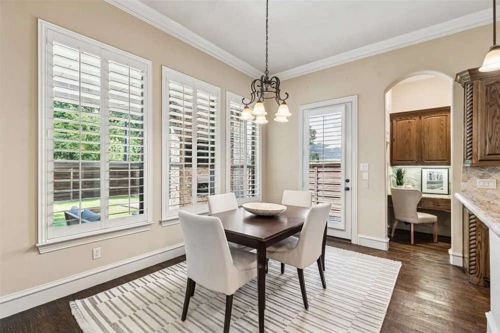 8523 Lakemont Drive Dallas, TX 75209