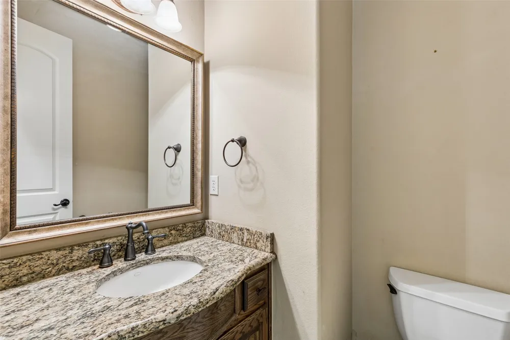 8523 Lakemont Drive Dallas, TX 75209