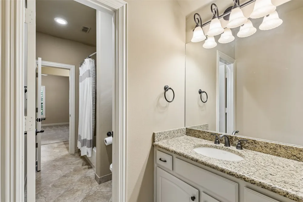 8523 Lakemont Drive Dallas, TX 75209