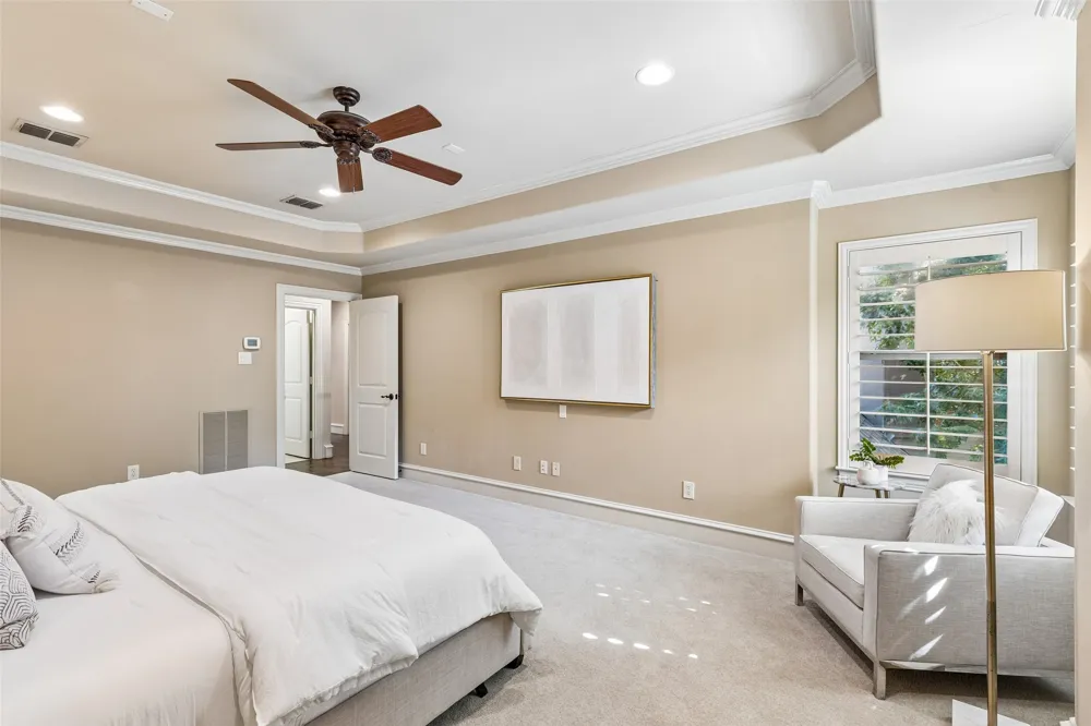 8523 Lakemont Drive Dallas, TX 75209