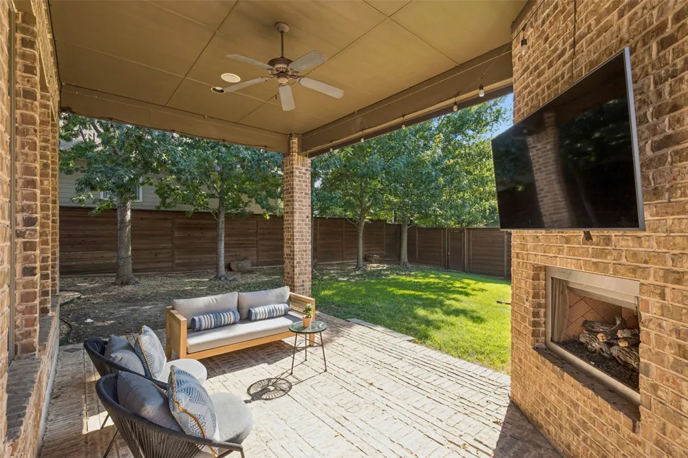 8523 Lakemont Drive Dallas, TX 75209