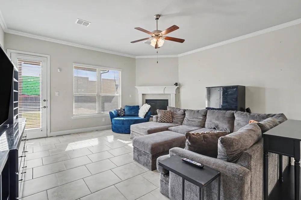 646 Harris Ridge Drive Arlington, TX 76002