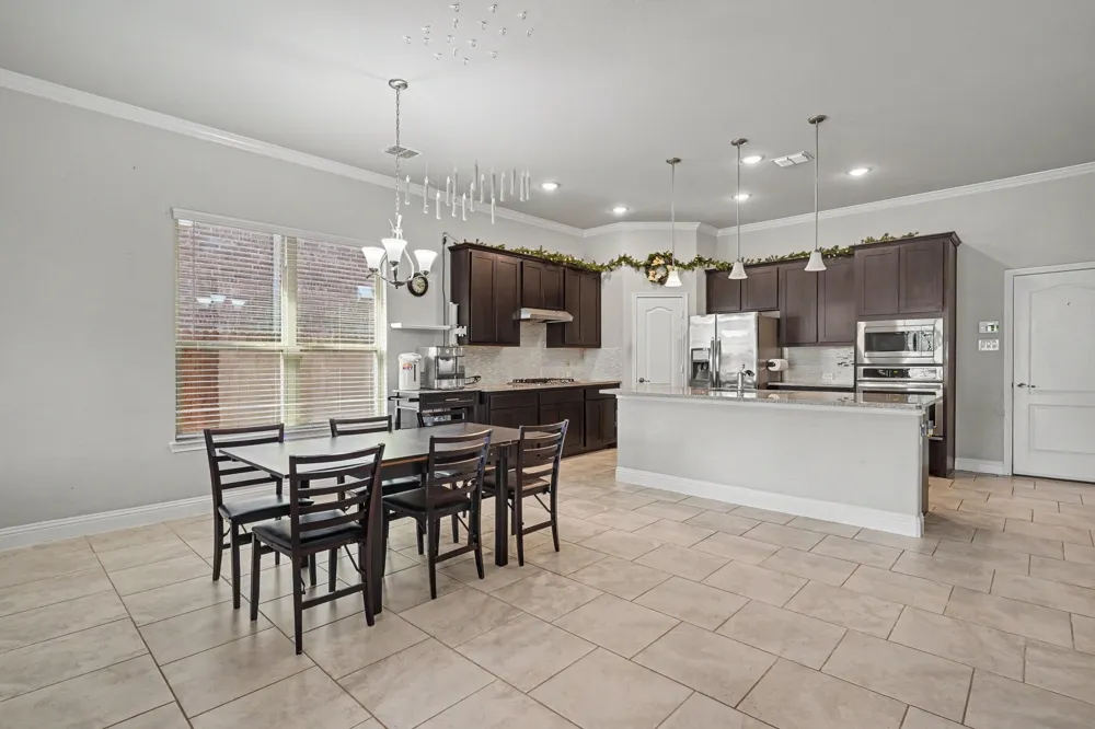 646 Harris Ridge Drive Arlington, TX 76002