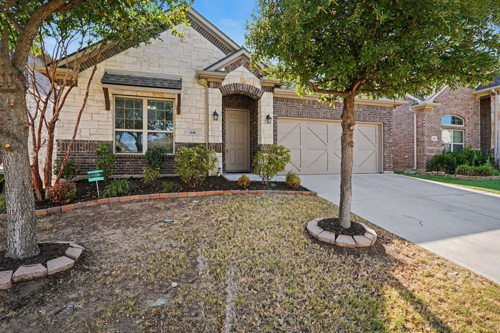 646 Harris Ridge Drive Arlington, TX 76002