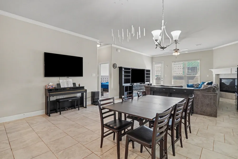 646 Harris Ridge Drive Arlington, TX 76002