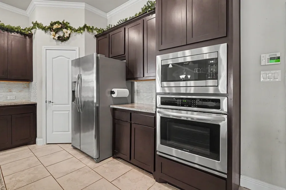 646 Harris Ridge Drive Arlington, TX 76002