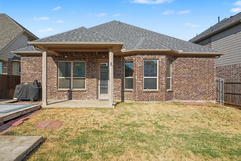 646 Harris Ridge Drive Arlington, TX 76002