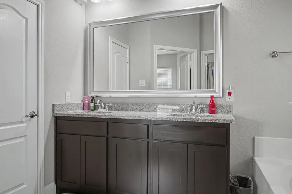 646 Harris Ridge Drive Arlington, TX 76002