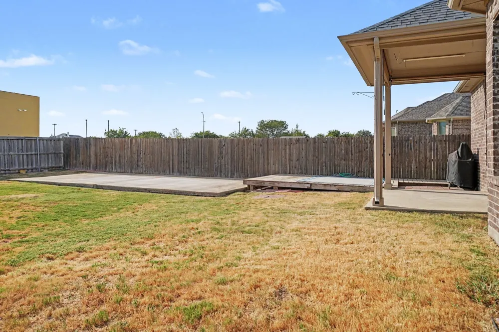 646 Harris Ridge Drive Arlington, TX 76002