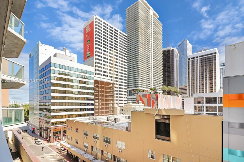 253 NE 2nd St #508 Miami, FL 33132